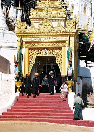 Pindaya,_Myanmar,_190F1030011B_H600