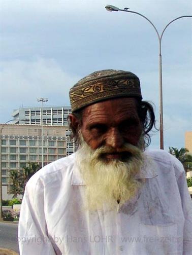 Colombo_sightseeing,_DSC05798C_H600