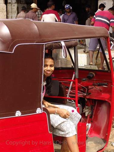 Colombo_sightseeing,_DSC05854B_H600