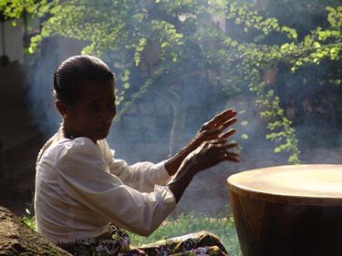 Dambulla_monastery,_Spicy-Farm,_Kandy,_DSC06291B_H600