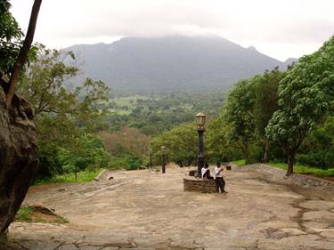 Dambulla_monastery,_Spicy-Farm,_Kandy,_DSC06309B_H600