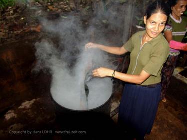 Dambulla_monastery,_Spicy-Farm,_Kandy,_DSC06392B_H600