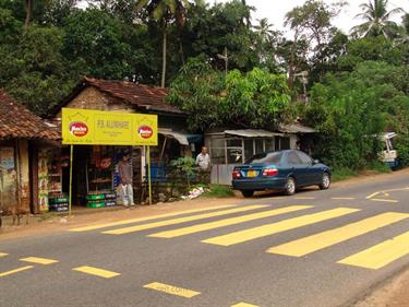 Dambulla_monastery,_Spicy-Farm,_Kandy,_DSC06400B_H600