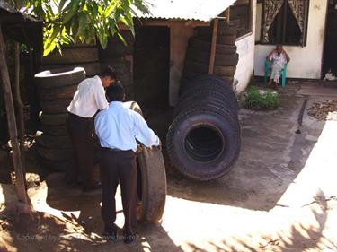 Dambulla_monastery,_Spicy-Farm,_Kandy,_DSC06424B_H600