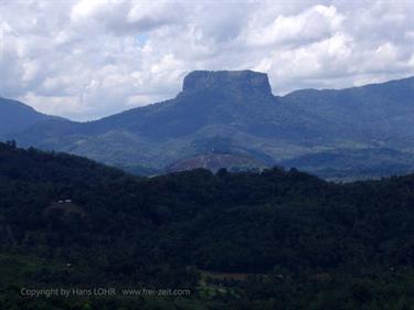 Dambulla_monastery,_Spicy-Farm,_Kandy,_DSC06500B_H600