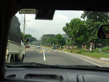 Kandy_to_Nuwara_Eliya,_DSC06779B_H600