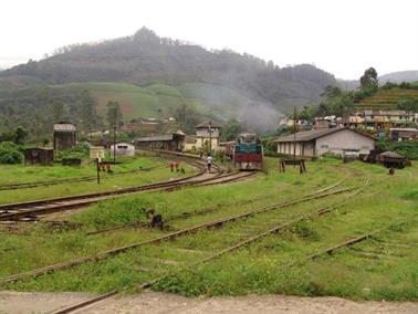 Kandy_to_Nuwara_Eliya,_DSC06885B_H600