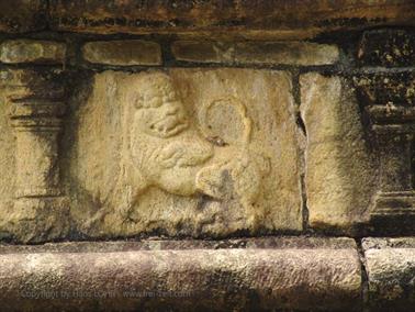 Polonnaruwa,_Minnerya_Watertank,_DSC06122B_H600