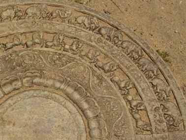 Polonnaruwa,_Minnerya_Watertank,_DSC06127C_H600